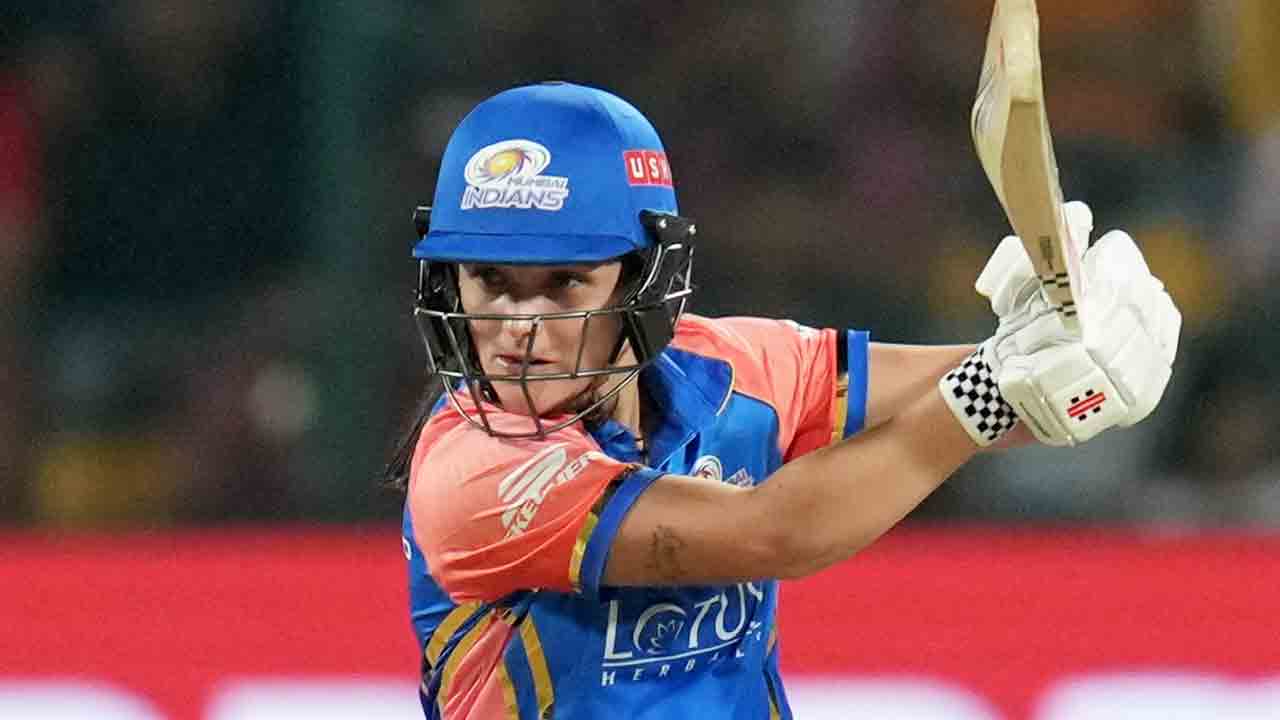 WPL | డబ్ల్యూపీఎల్‌లో ముంబై టాప్‌షో.. బెంగళూరుపై ఘనవిజయం