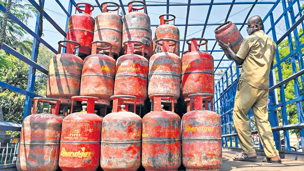 గ్యాస్‌ సబ్సిడీ గాయబ్‌