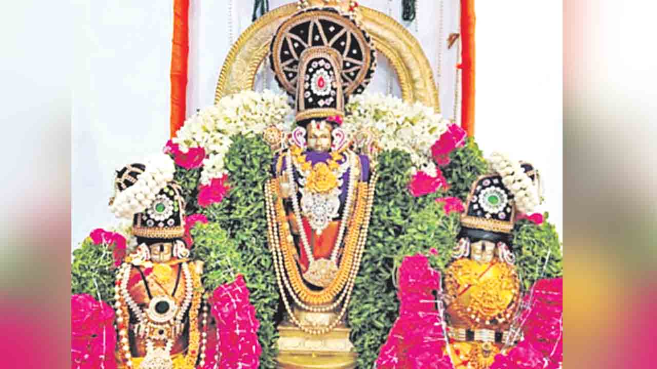 కొనసాగుతున్న బ్రహ్మోత్సవాలు