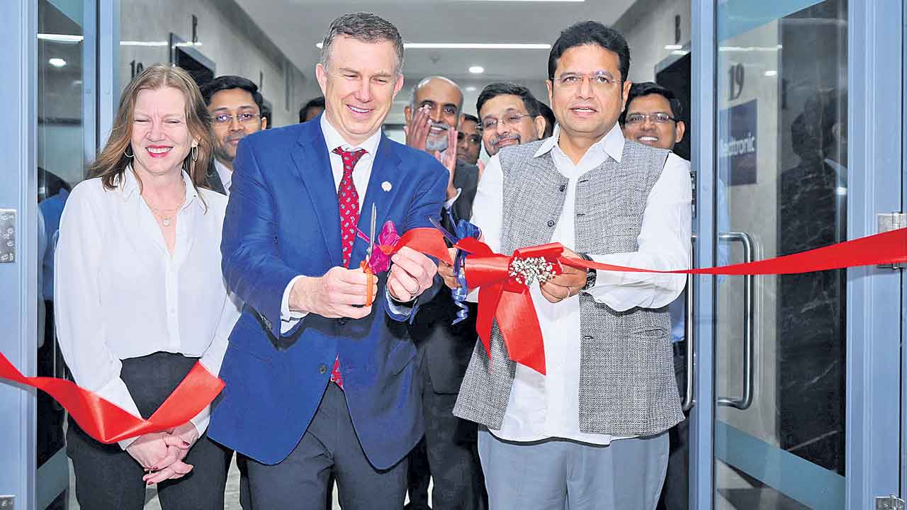 మెడ్‌ట్రానిక్‌ అతిపెద్ద పరిశోధన కేంద్రం