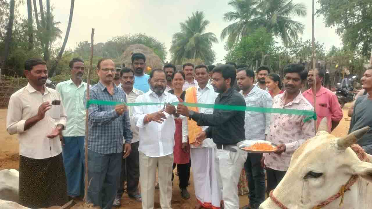 పశు సంపదను కాపాడేందుకే టీకాలు