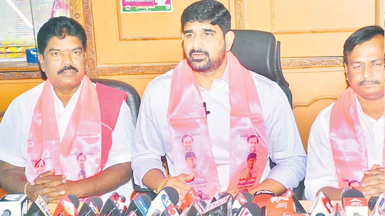 కరీంనగర్‌లో లక్ష ఓట్లతో గెలుస్తాం..