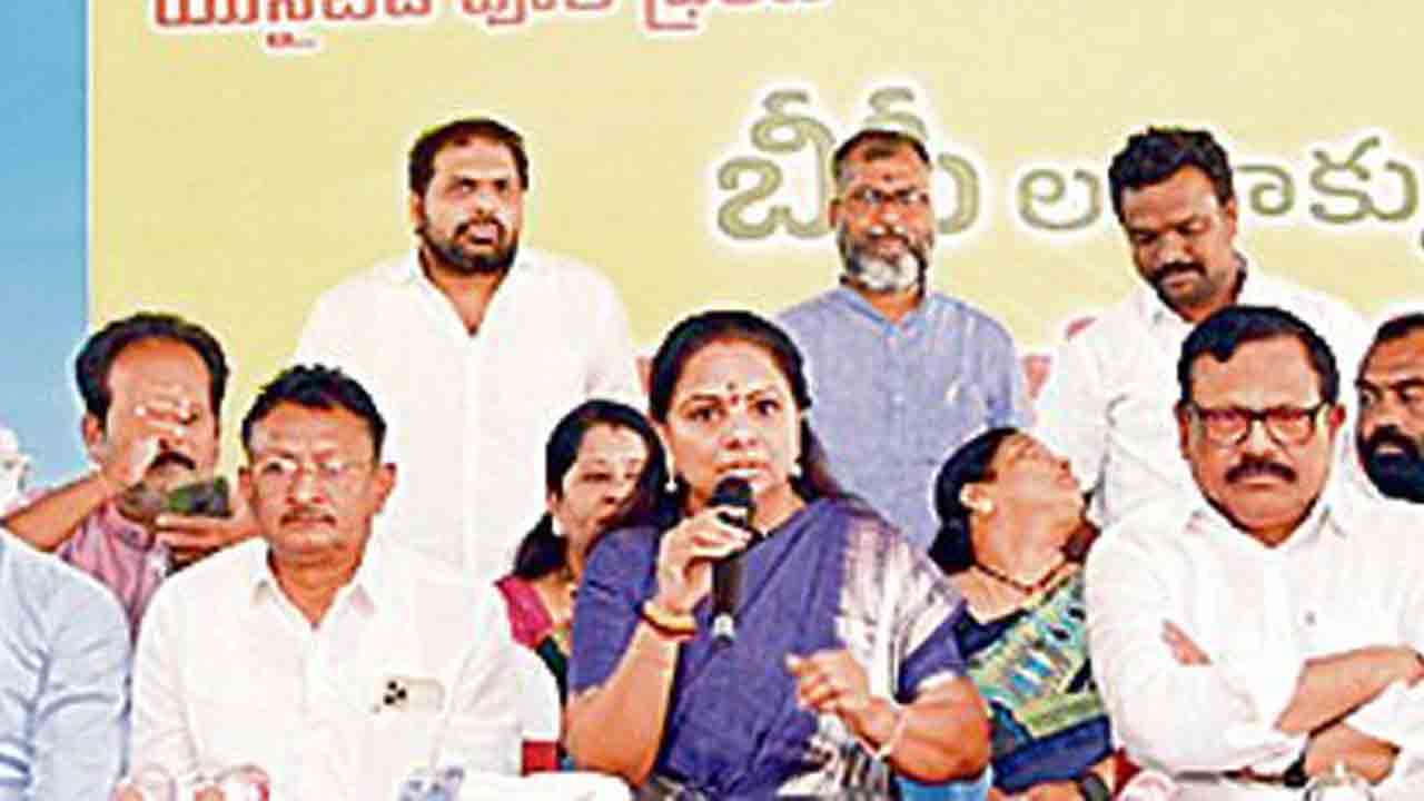 బీసీ బిల్లుపై తీర్మానం కాదు..చట్టం చేయాలి