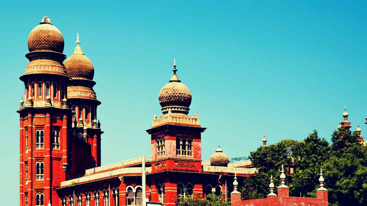 ‘బాలల అశ్లీల చిత్రాల డౌన్‌లోడింగ్‌ నేరం కాదా?’