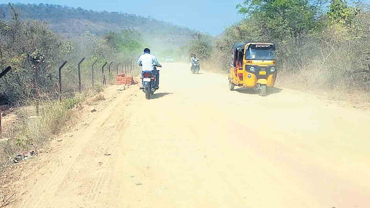 బుగ్గ జాతరలో భక్తుల పాట్లు