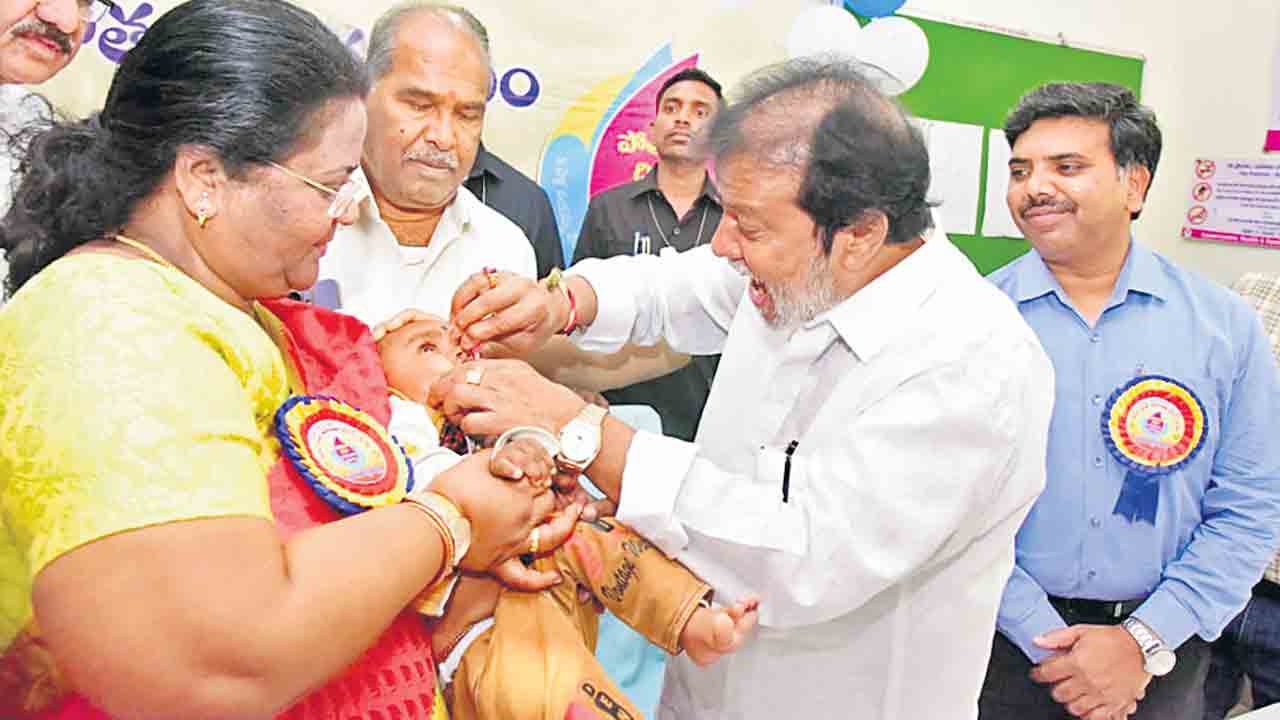 పోలియో రహిత సమాజానికి కృషిచేద్దాం