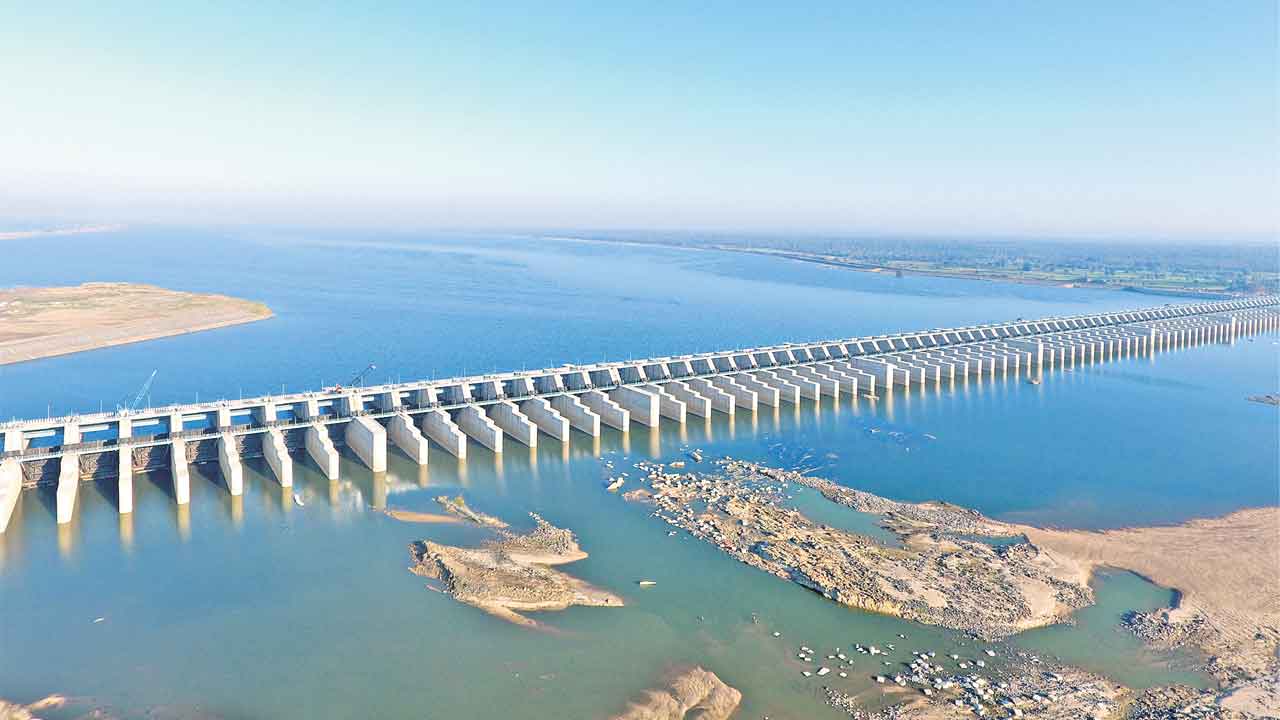 Kaleshwaram | ఫలించిన కేసీఆర్ పోరాటం..! మేడిగడ్డ పునరుద్ధరణకు ముందుకొచ్చిన ఎల్‌అండ్‌టీ..!