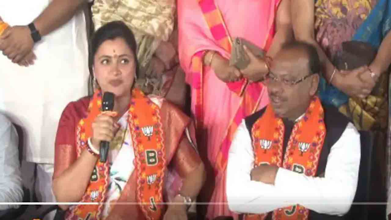Navneet Rana | బీజేపీలో చేరిన మహారాష్ట్ర స్వతంత్ర ఎంపీ నవనీత్ రాణా