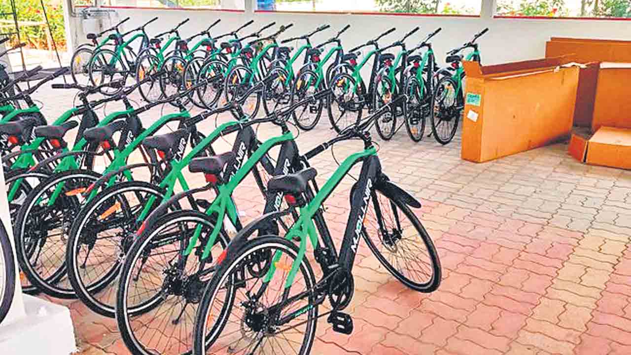 ORR | ఓఆర్‌ఆర్‌ సైకిల్‌ ట్రాక్‌పై కిరాయి సైకిళ్లు.. గంటకు రూ.50
