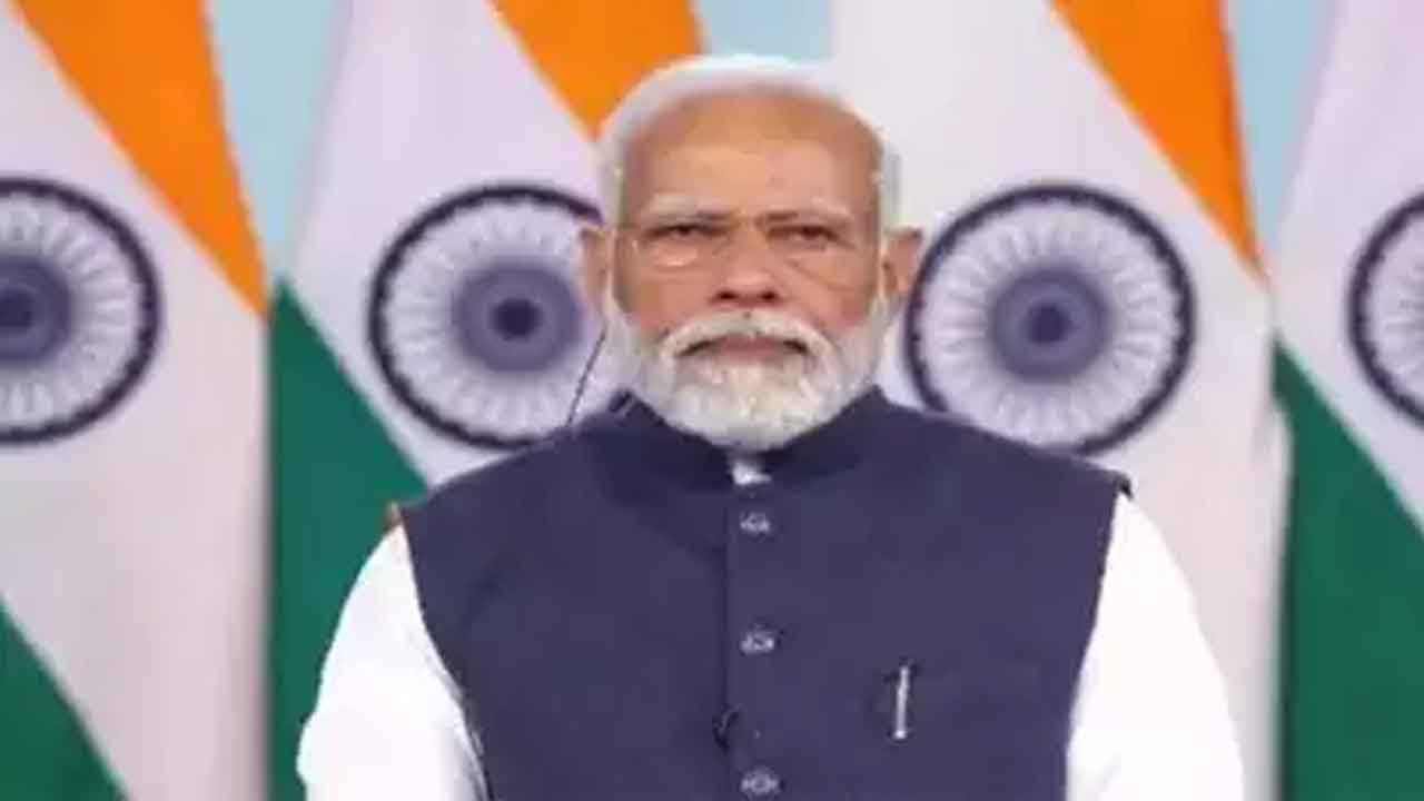 కీలక ప్రభుత్వ పదవుల్లో ప్రైవేటు వ్యక్తులు