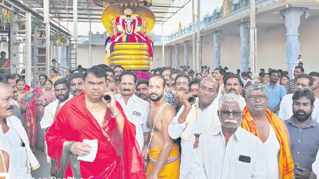 కన్నుల పండువగా బ్రహ్మోత్సవాలు