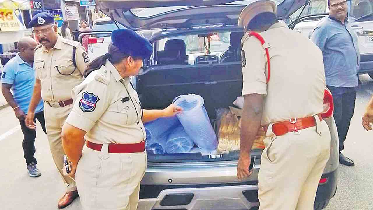 Election Code | అమలులో ఎన్నికల కోడ్‌.. పోలీసుల తనిఖీలు ముమ్మరం