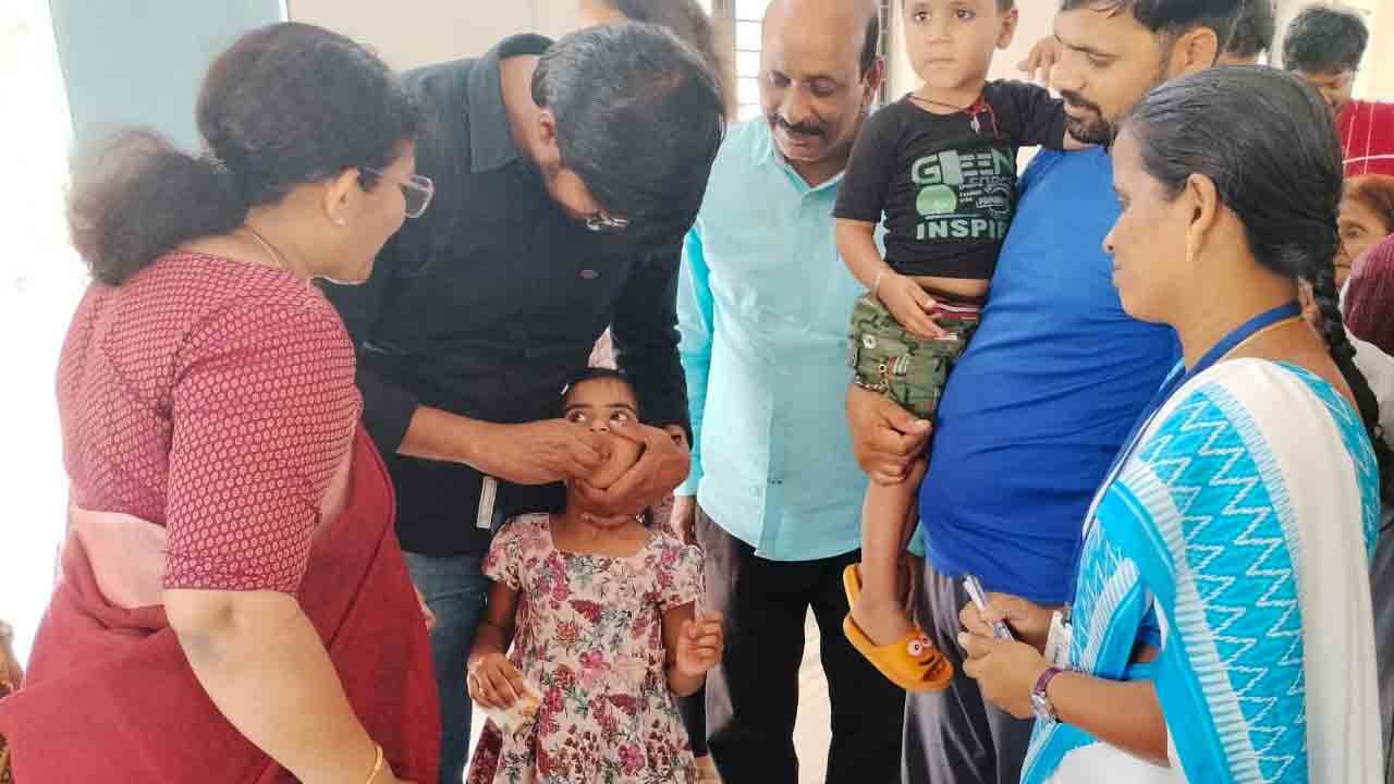 ఉమ్మడి జిల్లాలో పల్స్‌పోలియో విజయవంతం