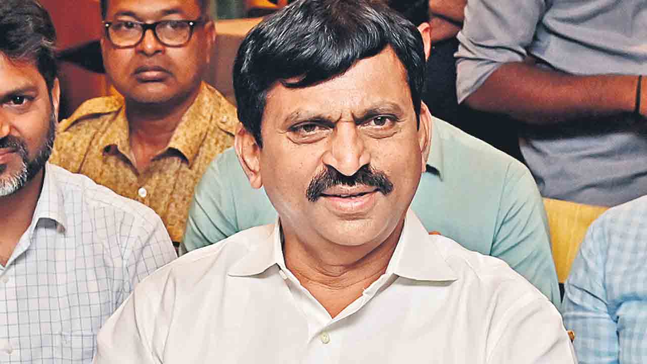 Ponguleti Srinivas Reddy | వ్యవసాయానికి నీళ్లు కష్టమే.. ప్రజలకు తాగునీరు అందించడానికే