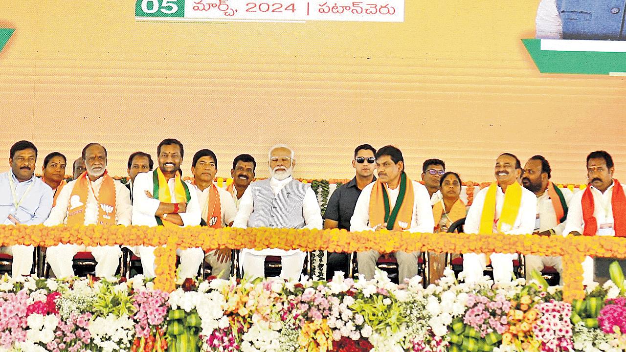 జిల్లాకు ప్రధాని రిక్తహస్తం