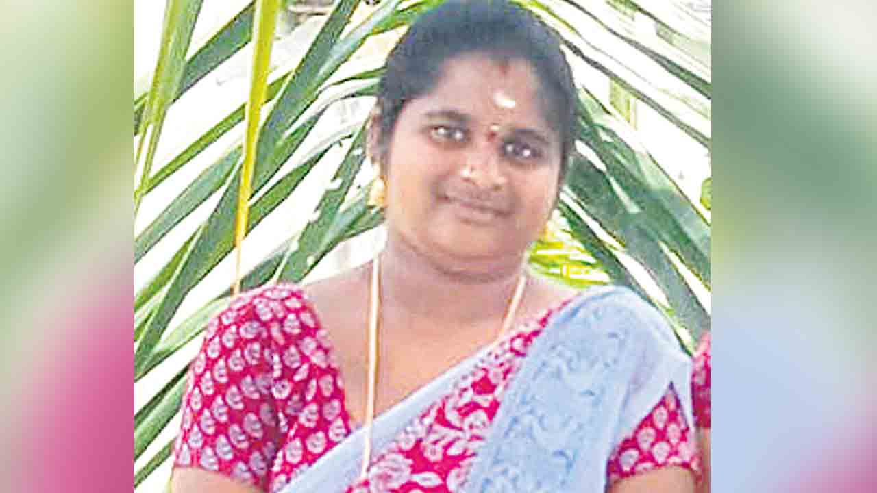 వివాహిత దారుణ హత్య