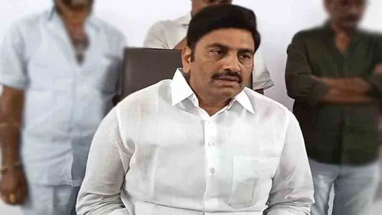 RRR MP Ticket | ఆర్‌ఆర్‌ఆర్‌కు ఎంపీ టికెట్‌ ఇవ్వాలని హైదరాబాద్‌ పెద్దమ్మతల్లి ఆలయం ఎదుట ఆందోళన