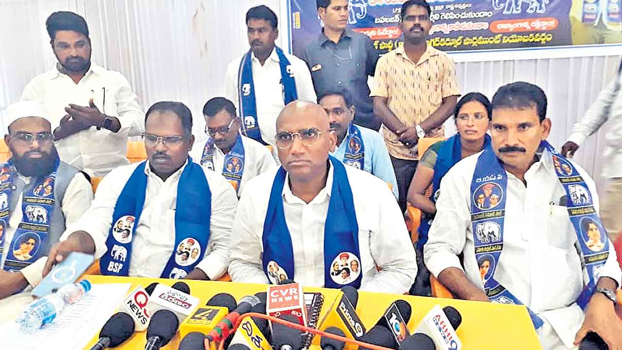 బీజేపీ, కాంగ్రెస్‌ది రహస్య ఒప్పందం