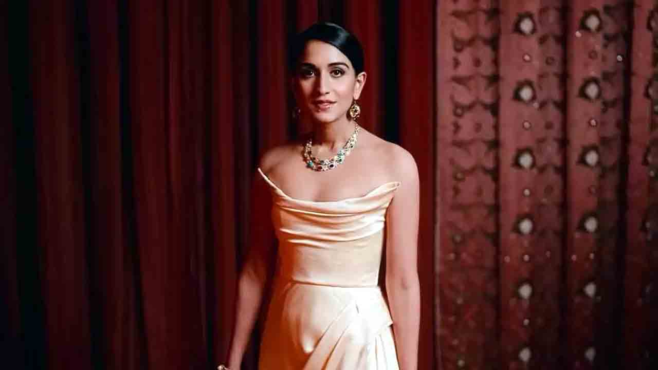 Radhika Merchant | ఇషా అంబానీ ఇంట రోమన్‌ హోలీ వేడుక.. రాధికా మర్చంట్‌ డ్రెస్‌ ఖరీదు తెలిస్తే షాక్‌ అవ్వాల్సిందే..!