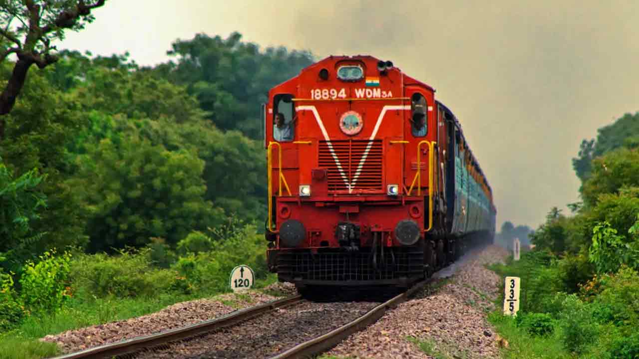 Indian Railways | వేసవి సెలవులు, ఎన్నికలు.. 2 నెలల ముందే రైళ్లలో సీట్లు ఫుల్