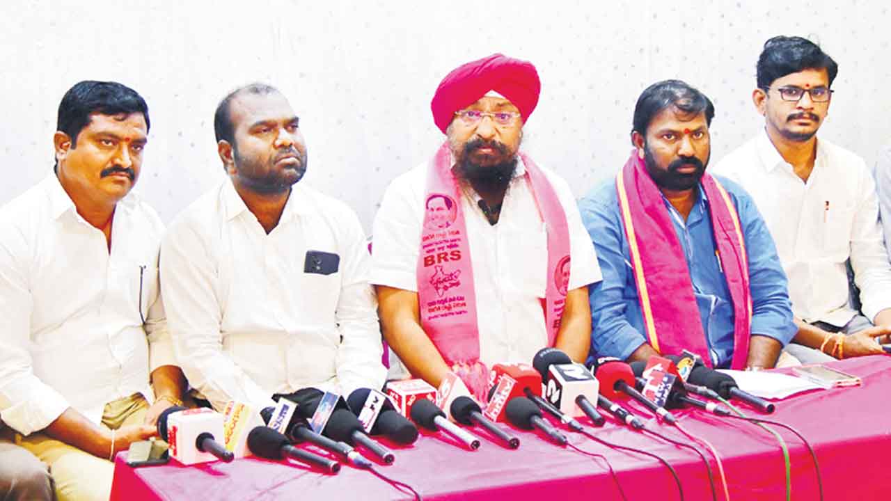 అభివృద్ధిపై బండి చర్చకు సిద్ధమా?