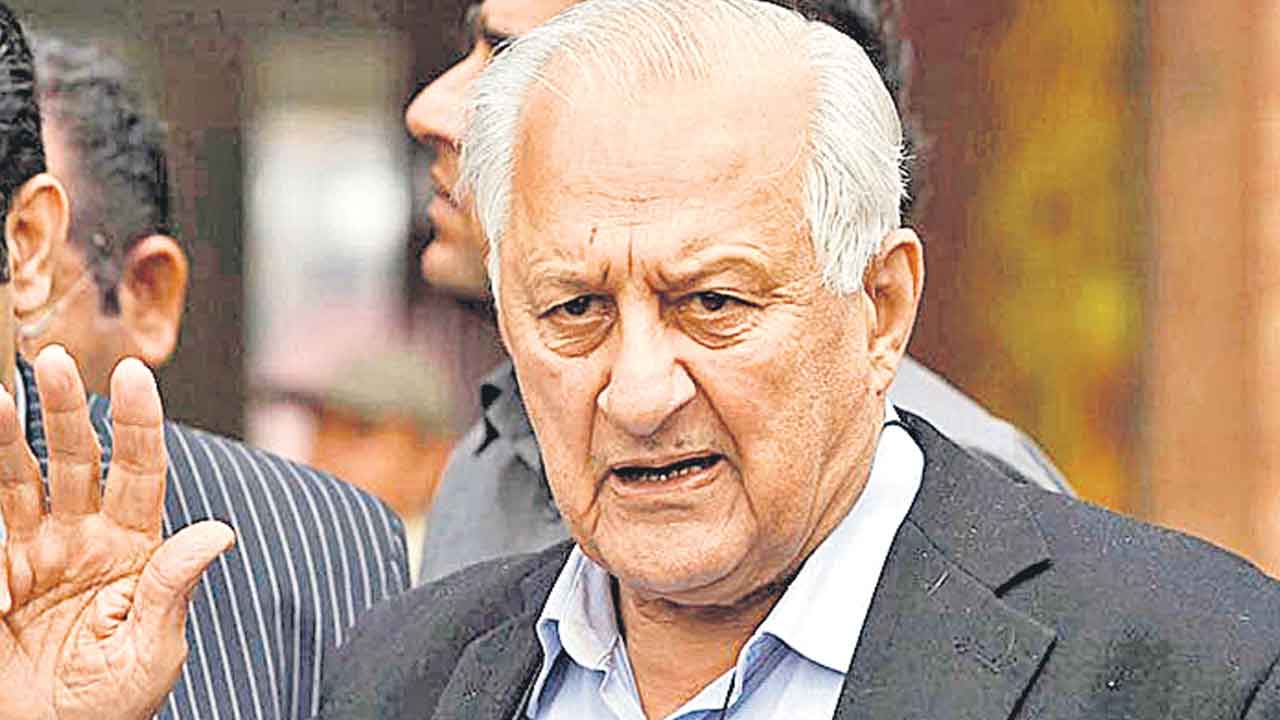 షహార్యార్‌ఖాన్‌ కన్నుమూత