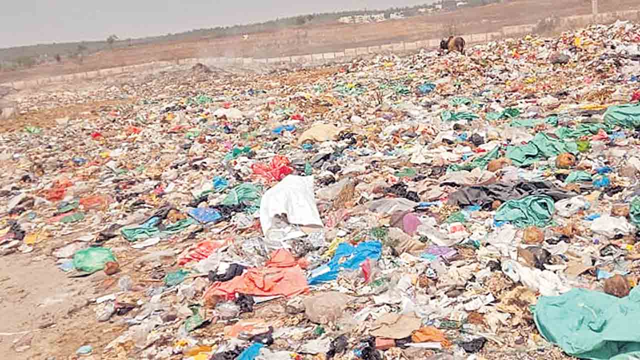 డంపింగ్‌ యార్డు పూర్తయ్యేనా..?