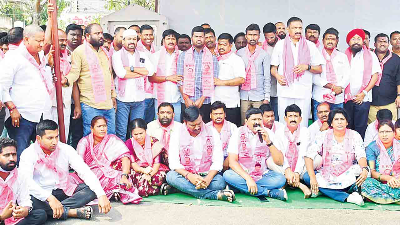 అరెస్ట్‌పై ఆగ్రహజ్వాల