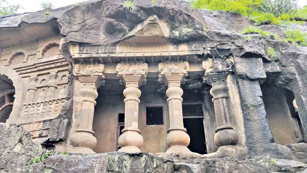 శాతవాహనుల పాలన – రాజకీయ పరిణామాలు