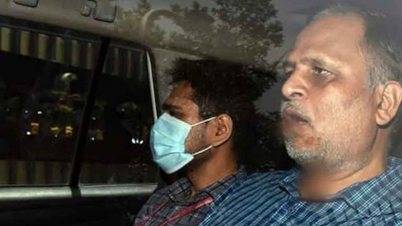 సత్యేందర్‌పై సీబీఐ దర్యాప్తు