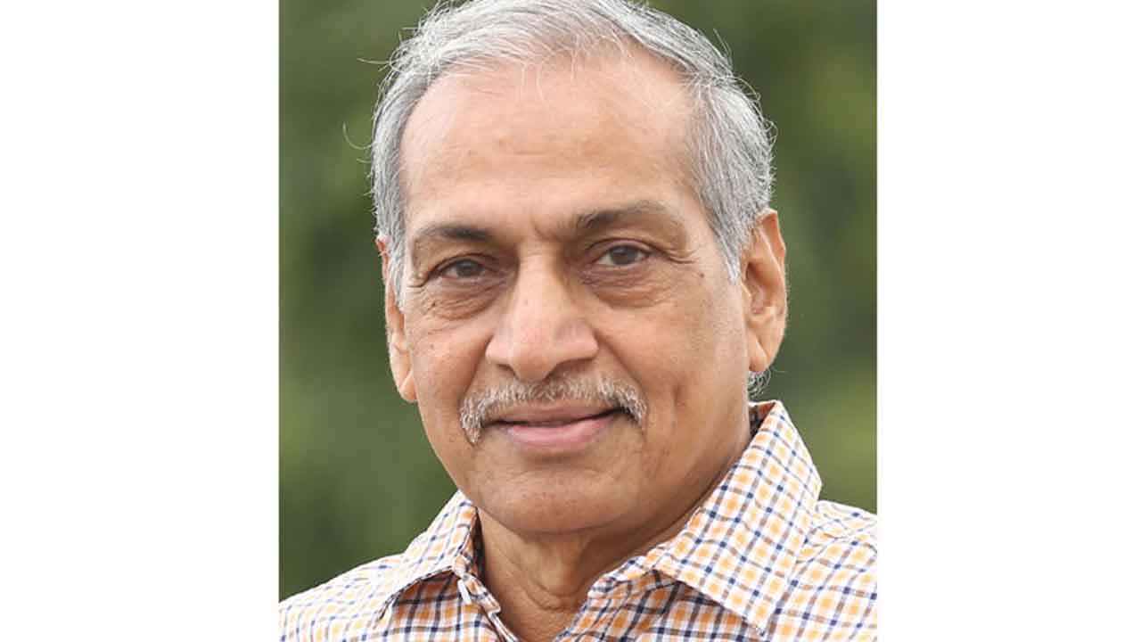 నేషనల్‌ బుక్‌ ట్రస్టు ఈసీ మెంబర్‌గా వల్లీశ్వర్‌