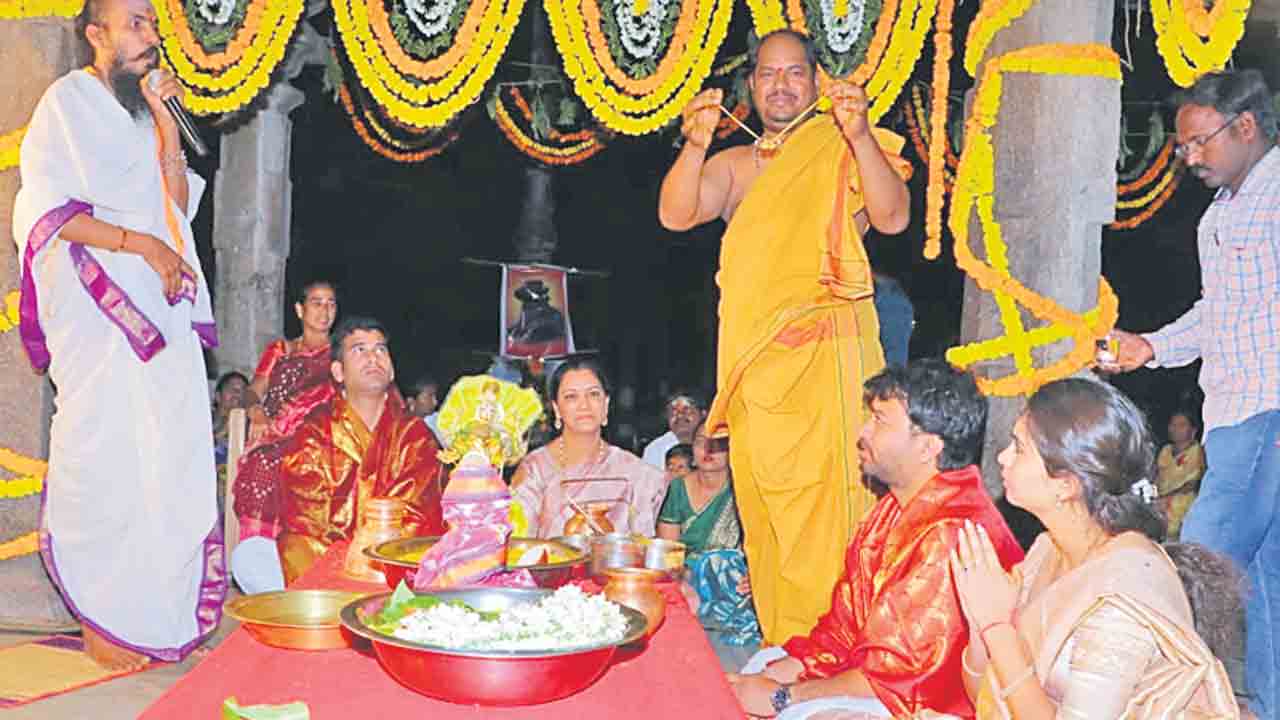 వైభవంగా శివపార్వతుల కల్యాణం