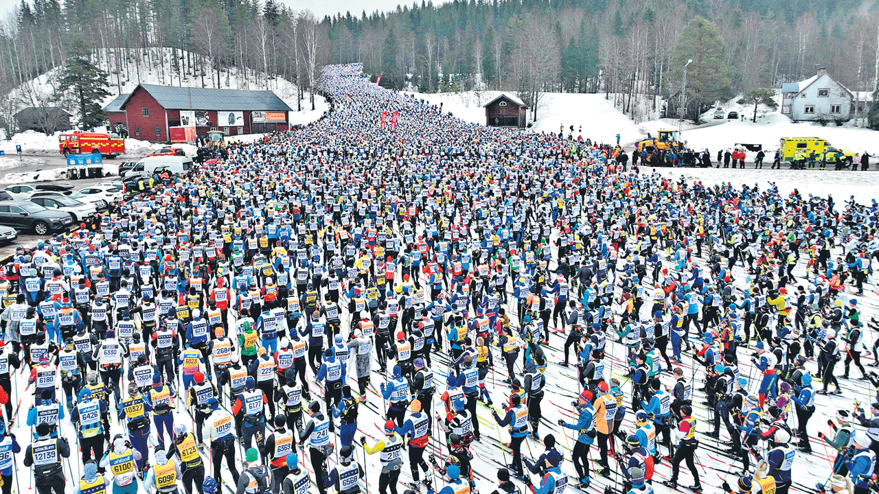 చలికి వెరువక.. పోటీకి పోటెత్తి..