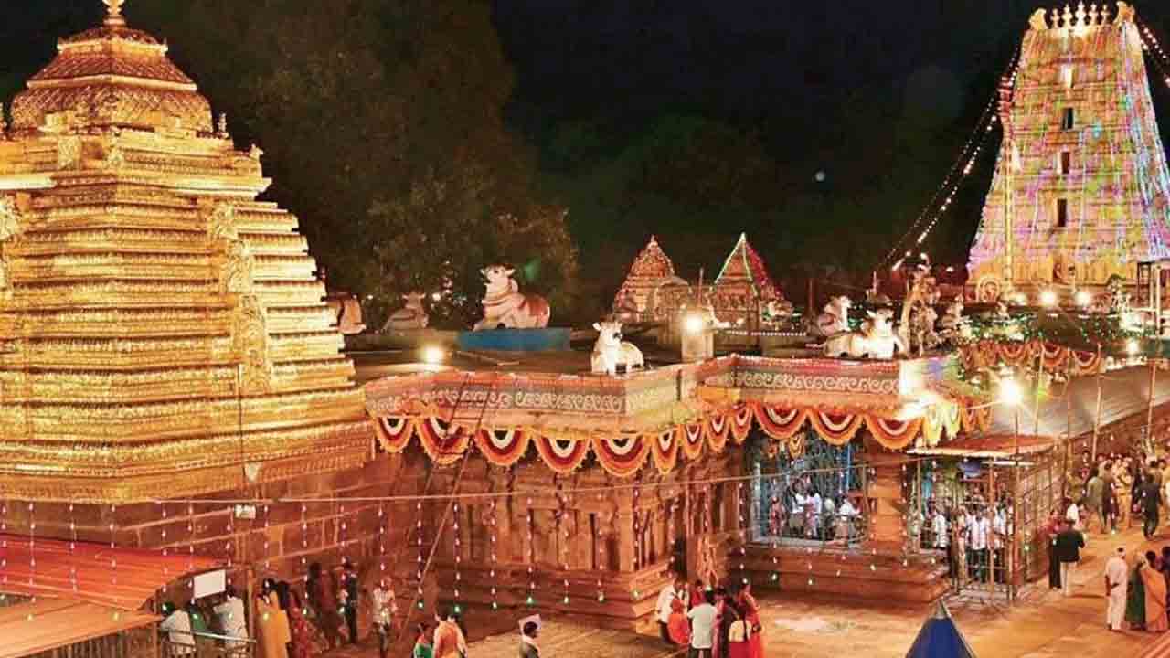 Srisailam | 26న శ్రీభ్రమరాంబికా దేవి అమ్మవారికి కుంభోత్సవం.. ఆర్జిత సేవల నిలిపివేత..!
