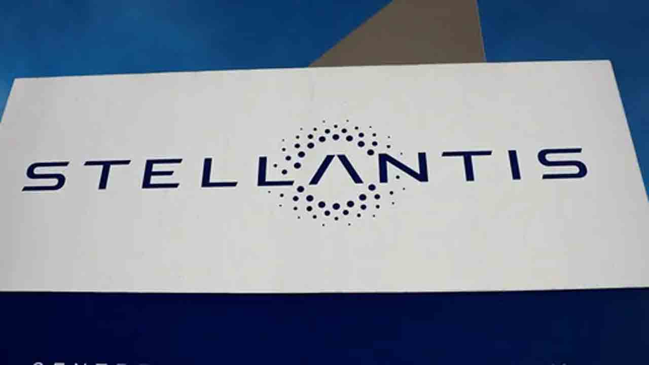 Stellantis layoffs | ఉద్యోగులకు భారీ షాక్‌.. ఒక్క ఫోన్‌కాల్‌తో వందల మందిపై వేటు వేసిన స్టెల్లాంటిస్‌