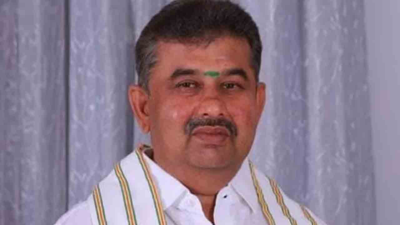Namakkal candidate | పరువు హత్యను సమర్థించిన పాత వీడియో వైరల్‌.. నమక్కల్‌ అభ్యర్థిని మార్చిన   డీఎంకే మిత్రపక్షం