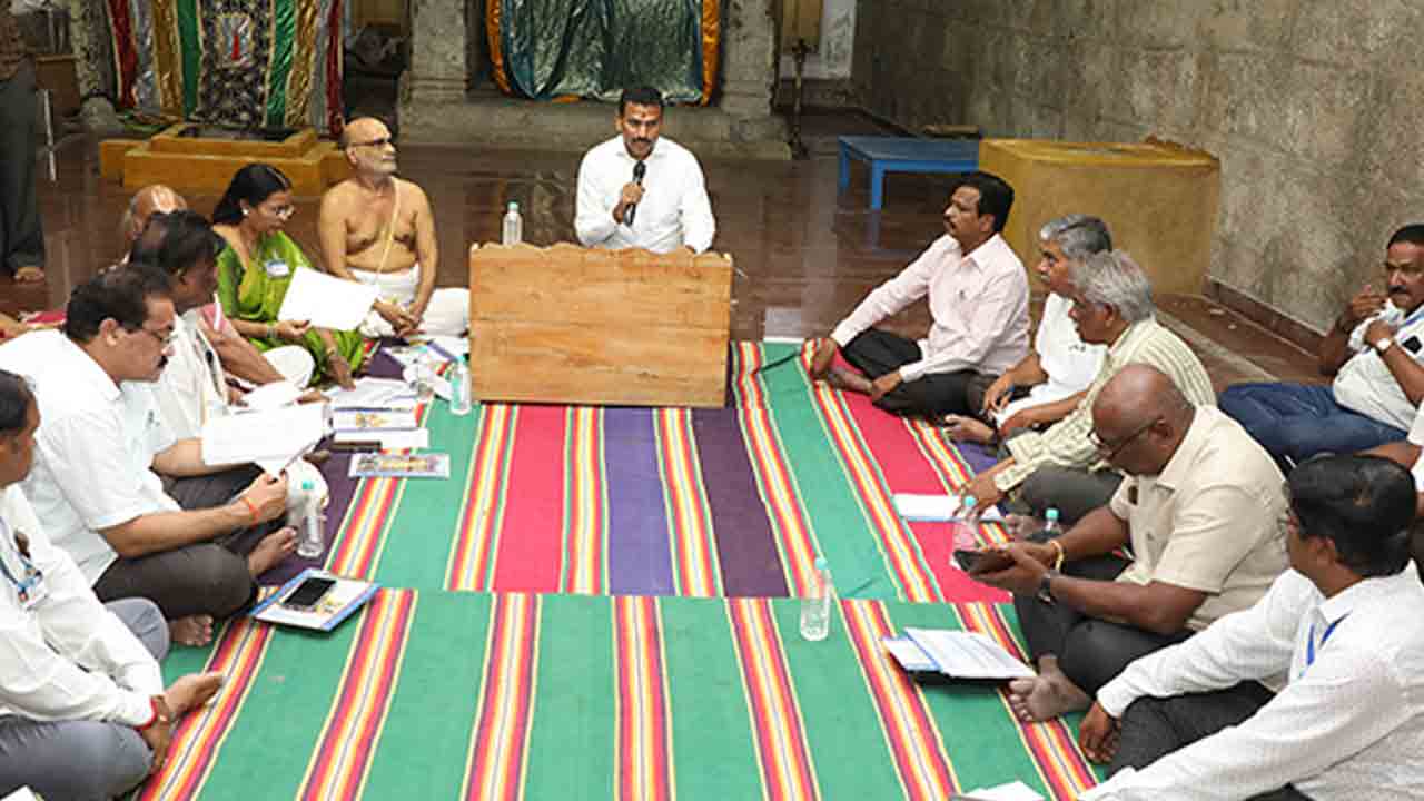 Brahmotsavam | తిరుపతి కోదండరామస్వామి బ్రహ్మోత్సవాల‌ ఏర్పాట్లపై జేఈవో సమీక్ష
