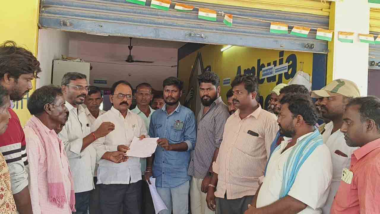 డబుల్‌ బెడ్రూం ఇండ్ల పట్టాలు ఇవ్వాలి