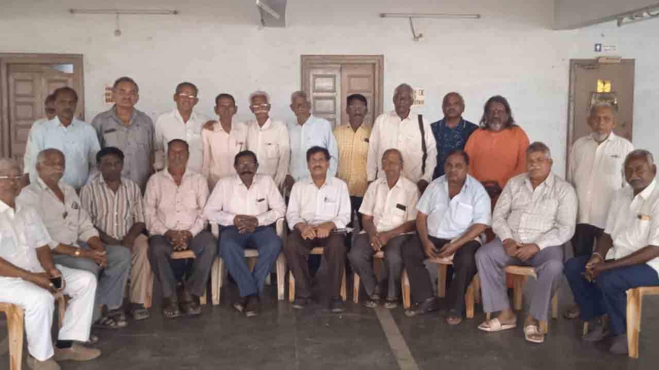 ఉద్యమకారుల గుర్తింపునకు కమిటీ వేయాలి