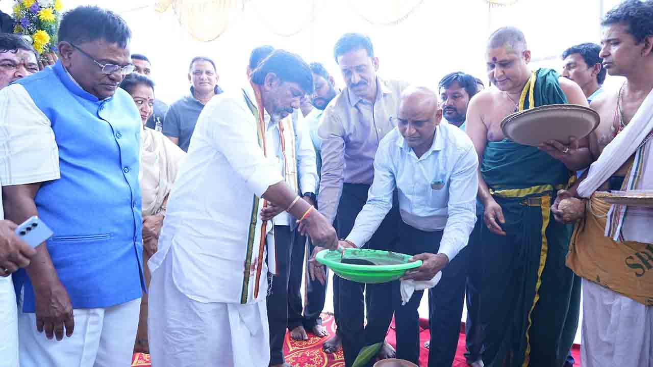 సింగరేణిలో 1,900 ఉద్యోగాల భర్తీ : డిప్యూటీ సీఎం