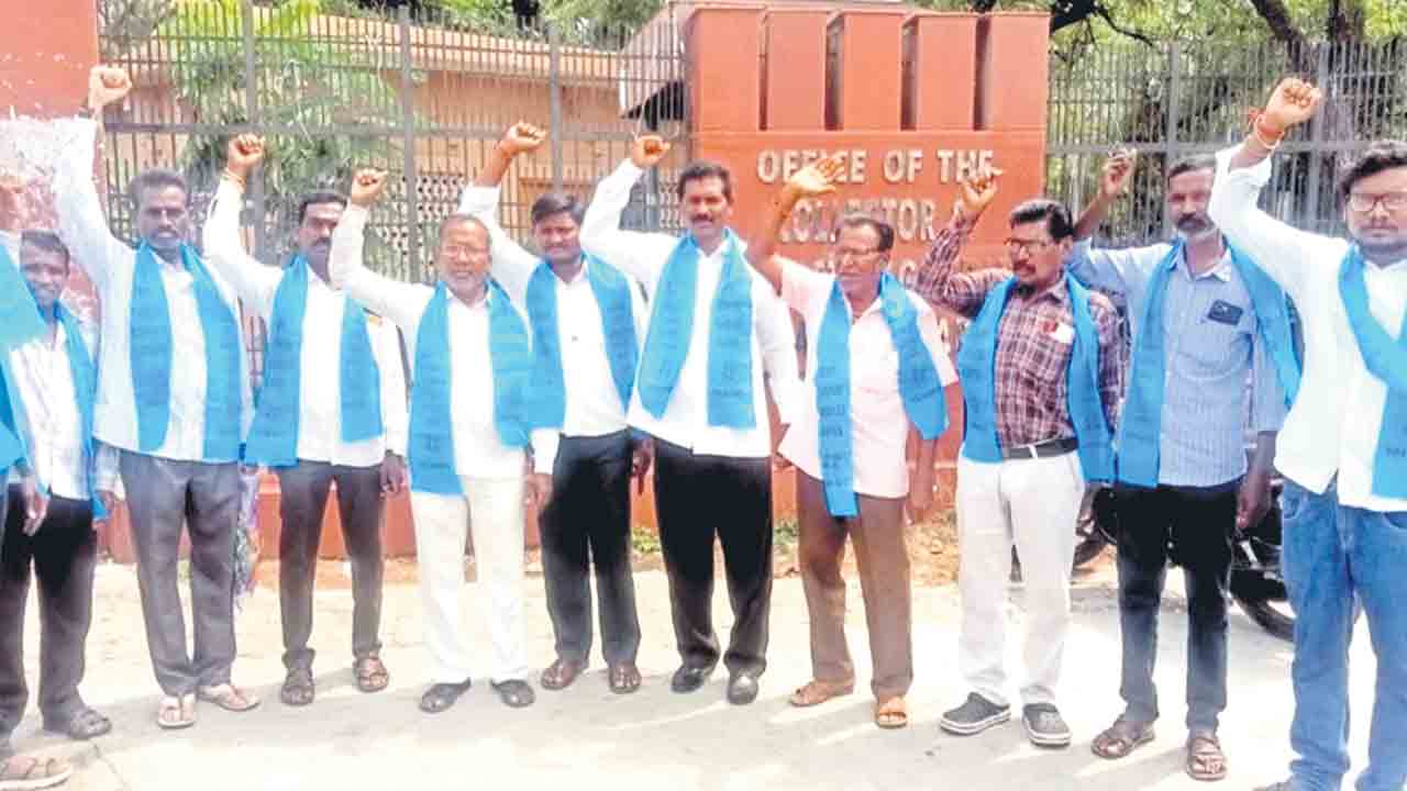 ప్రత్యేక కార్పొరేషన్ ఏర్పాటు చేయాలి