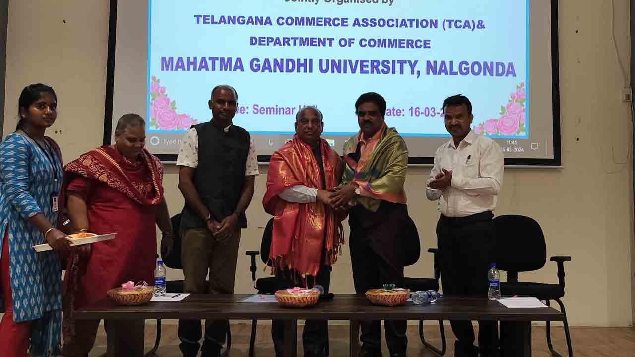 కామర్స్‌ విద్యార్థులకు ఉజ్వల భవిష్యత్‌