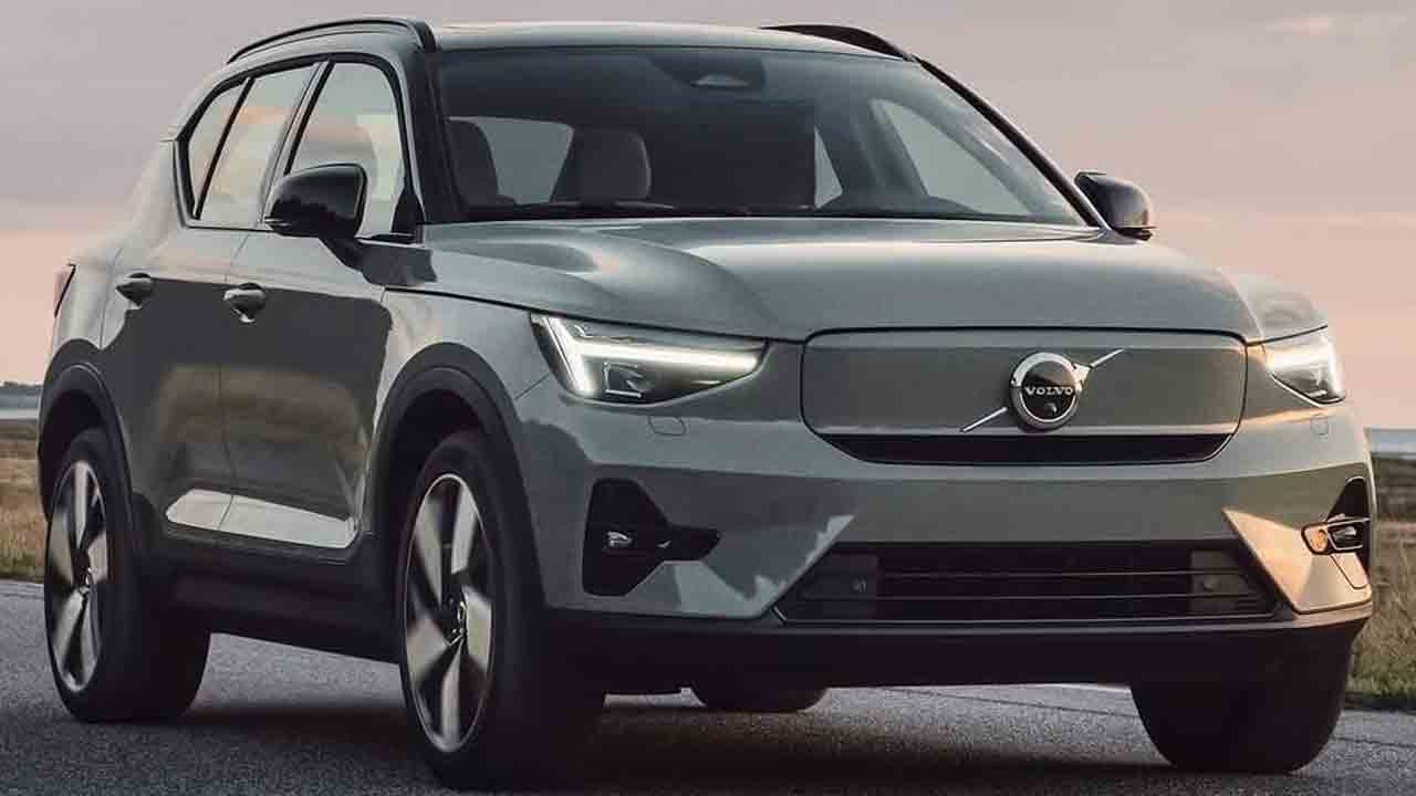 Volvo XC40 Recharge | వోల్వో ఎక్స్ సీ 40 రీచార్జీ సింగిల్ మోటార్ వేరియంట్ ఆవిష్కరణ.. ధరెంతంటే..?!