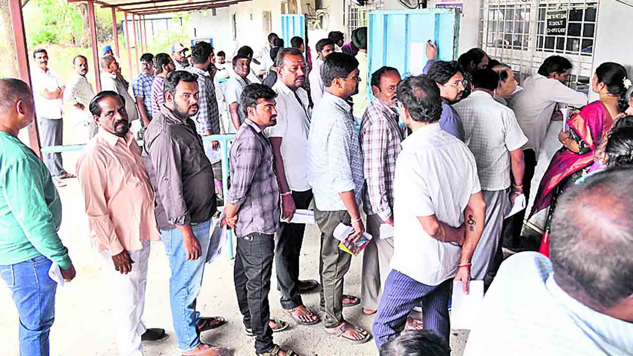 ఫ్యాన్సీ నంబర్ల క్రేజీ