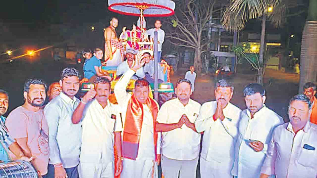 వైభవంగా బ్రహ్మోత్సవాలు