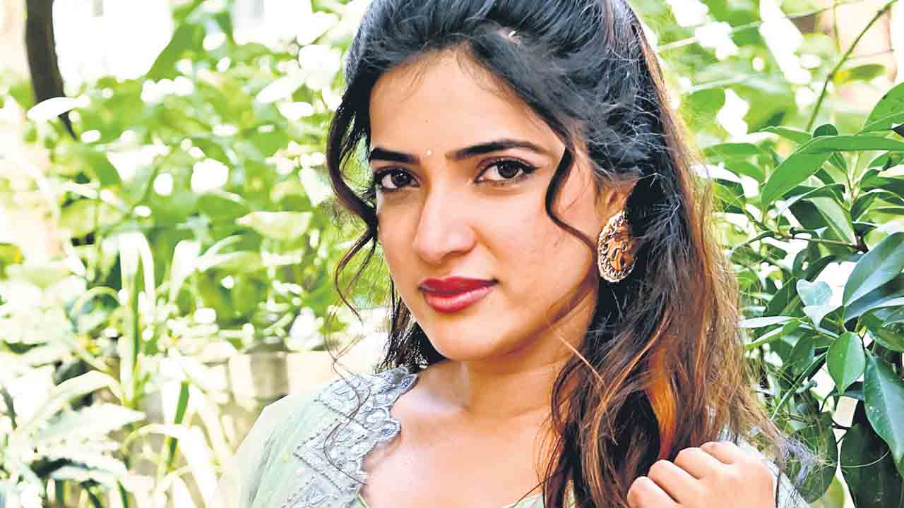 ఒక్కో సీన్‌లో ఒక్కోలా కనిపిస్తా..