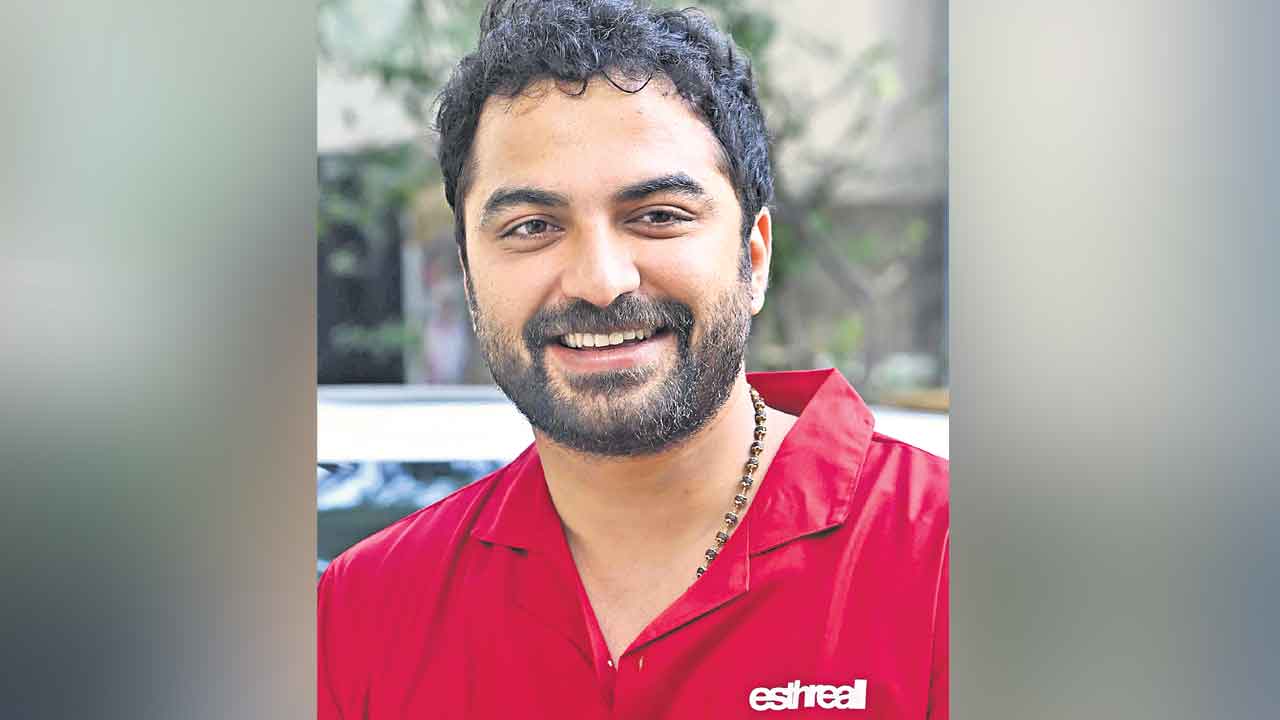 నిజమైన అఘోరా అనుకున్నారు