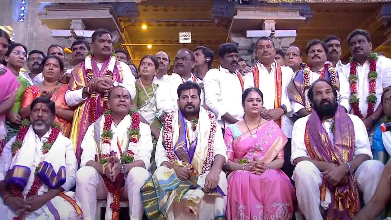 CM Revanth Reddy | యాదగిరిగుట్ట శ్రీ లక్ష్మీనరసింహ స్వామివారిని దర్శించుకున్న సీఎం రేవంత్‌ రెడ్డి, మంత్రులు