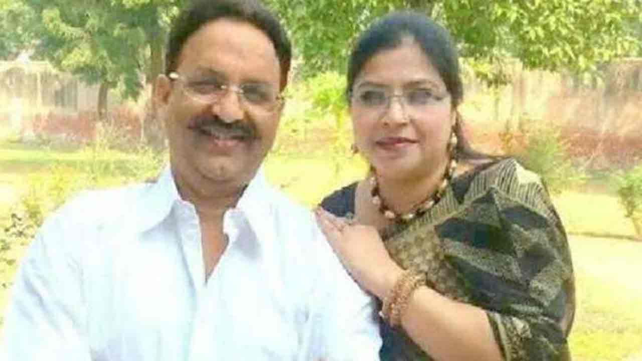 Afsa Ansari: ప‌రారీలో లేడీ డాన్‌.. భ‌ర్త అంత్య‌క్రియ‌ల‌కు హాజ‌రుకాని అఫ్సా అన్సారీ