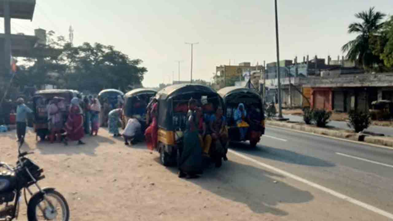 Telangana | సాగునీరు లేక ఎండిన పంటలు.. ఆంధ్రాకు తరలివెళ్తున్న తెలంగాణ కూలీలు..